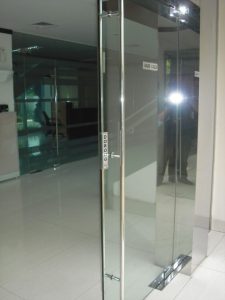 Kontraktor Pintu Kaca Asmat: Pintu Kaca Frame & Frameless - Tempered.id