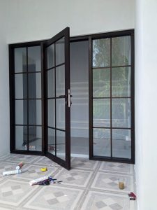 Kontraktor Pintu Kaca Tanjung Jabung Barat: Pintu Kaca Frame & Frameless - Tempered.id